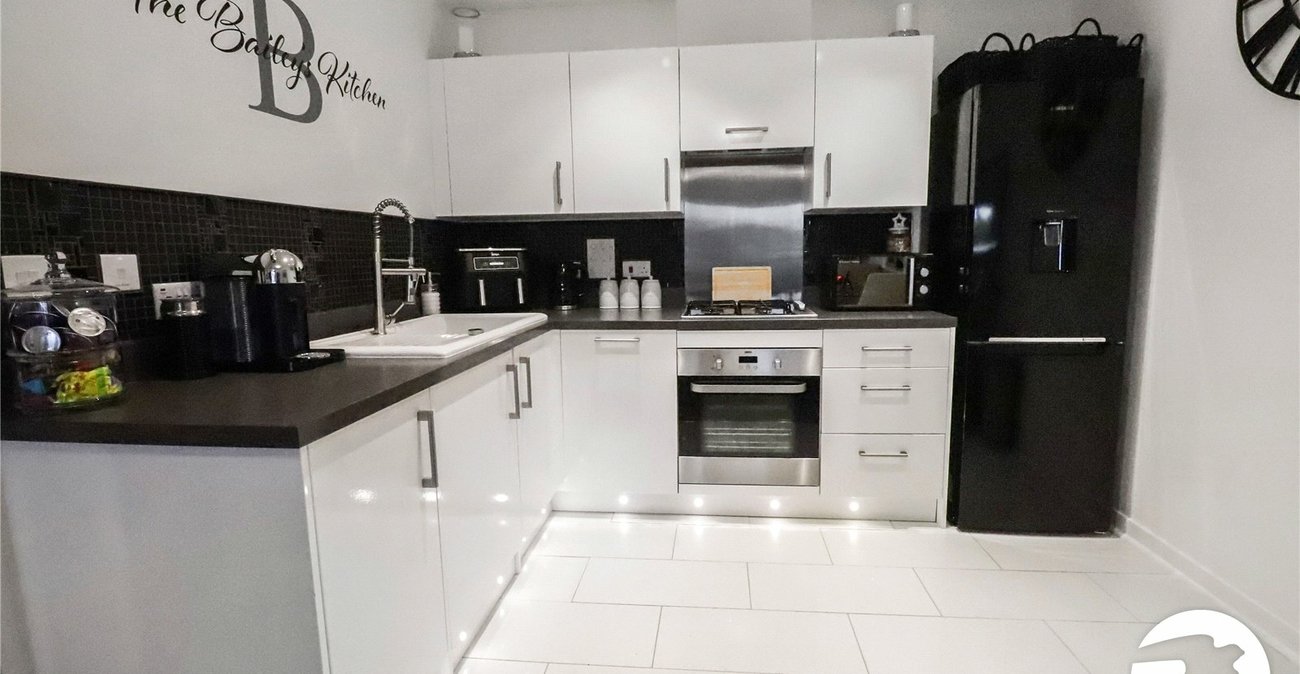 2 bedroom property for sale in Belvedere | Robinson Jackson