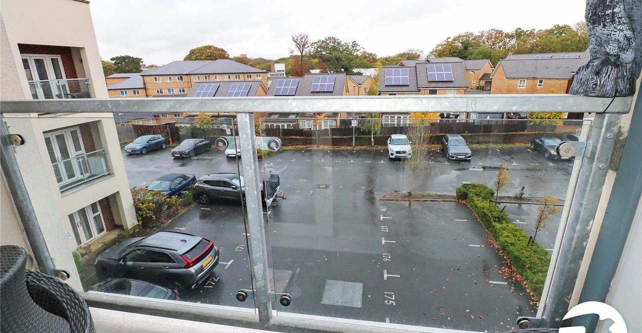 2 bedroom property for sale in Belvedere | Robinson Jackson