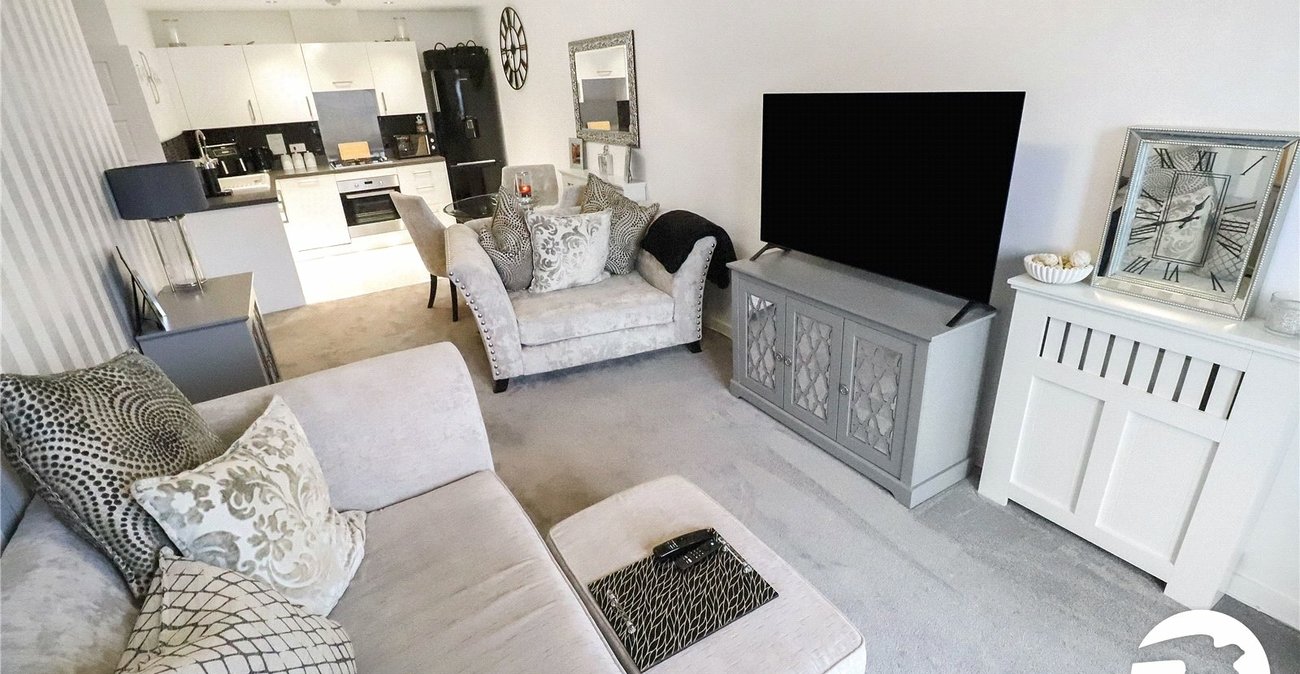 2 bedroom property for sale in Belvedere | Robinson Jackson