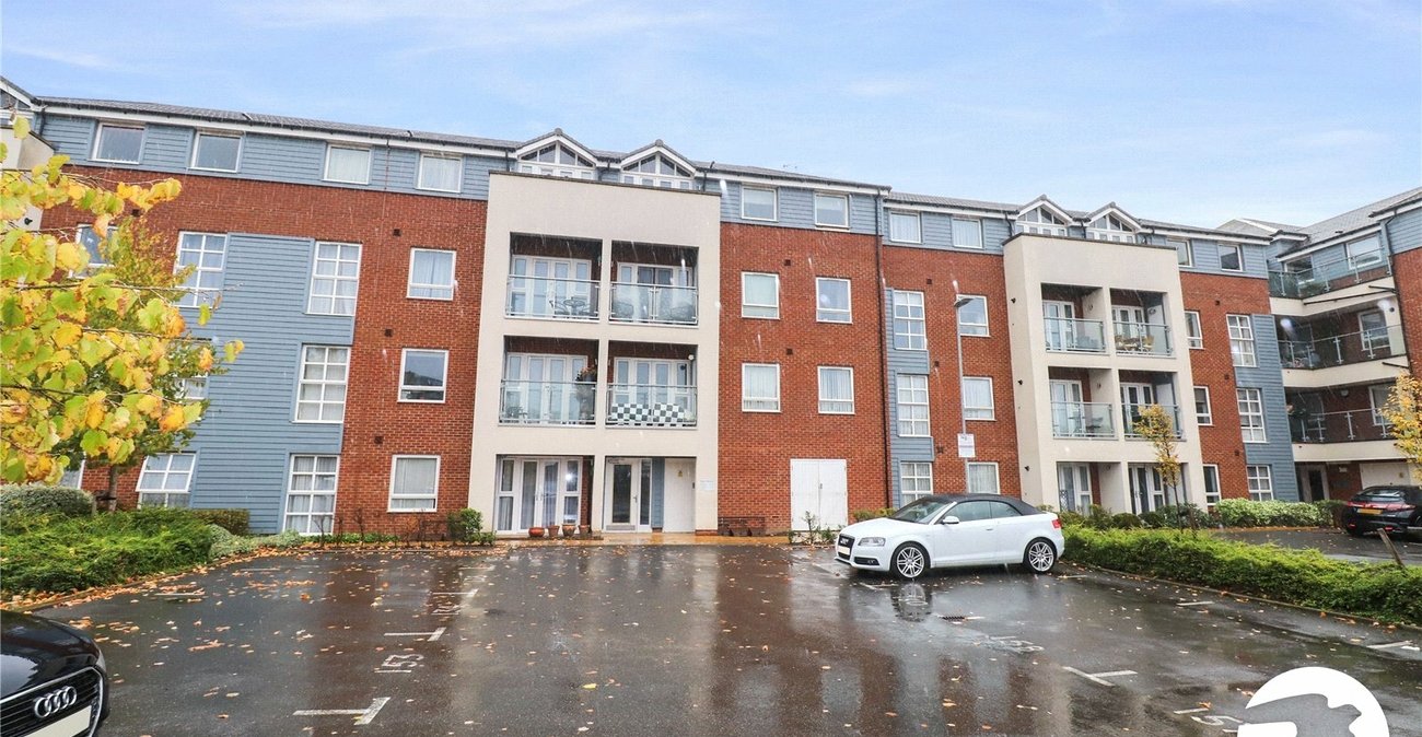 2 bedroom property for sale in Belvedere | Robinson Jackson