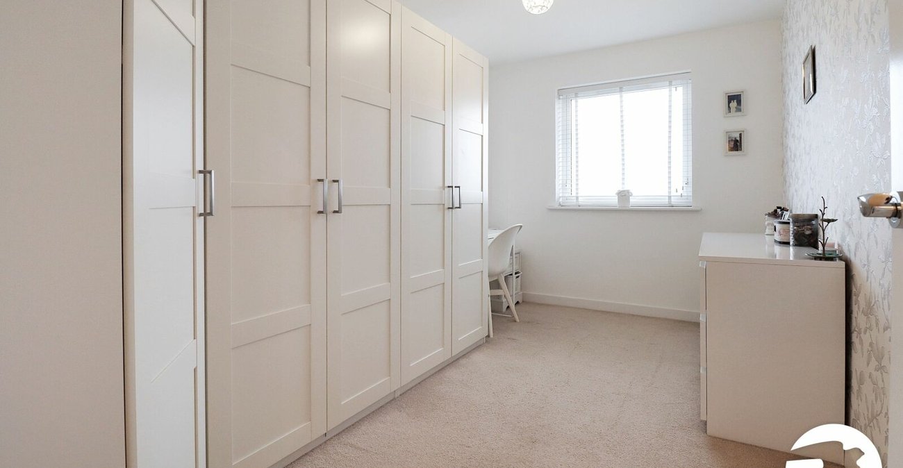 2 bedroom property for sale in Belvedere | Robinson Jackson