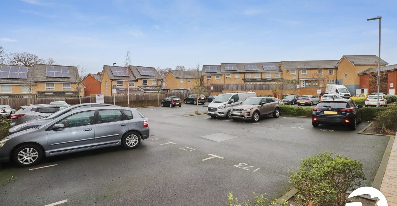 2 bedroom property for sale in Belvedere | Robinson Jackson