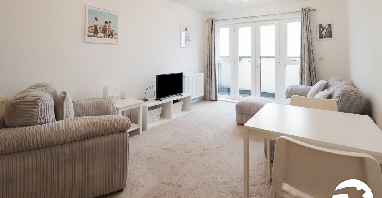 2 bedroom property for sale in Belvedere | Robinson Jackson