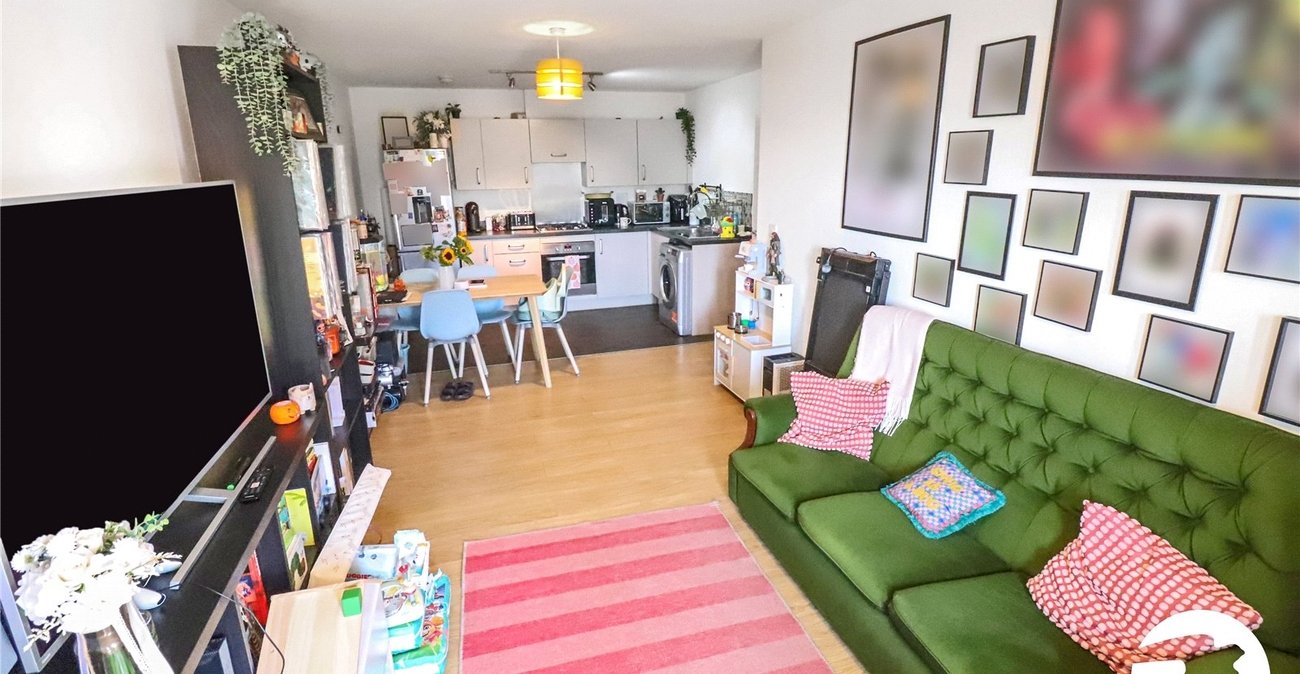 2 bedroom property for sale in Belvedere | Robinson Jackson