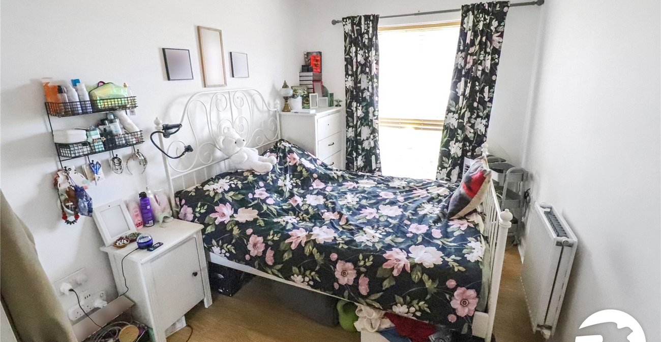 2 bedroom property for sale in Belvedere | Robinson Jackson