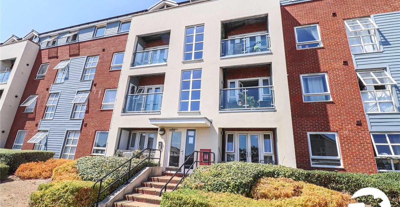 2 bedroom property for sale in Belvedere | Robinson Jackson