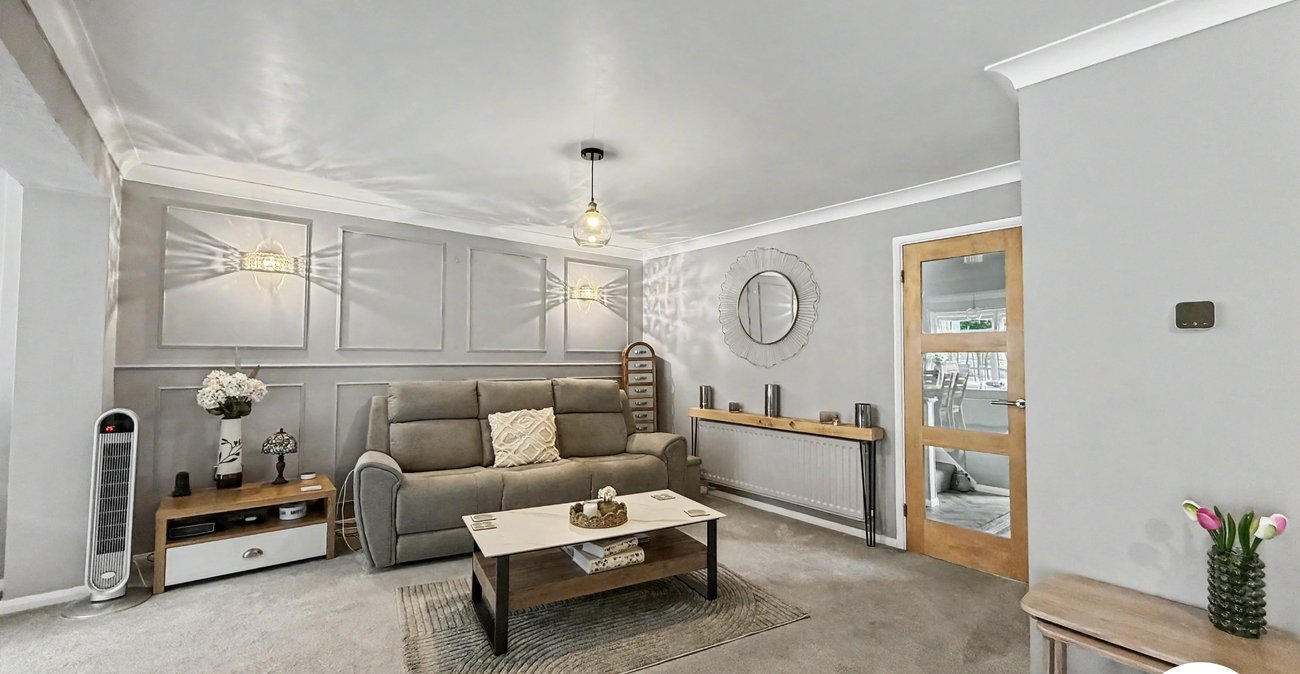 3 bedroom house for sale in Walderslade | Robinson Michael & Jackson