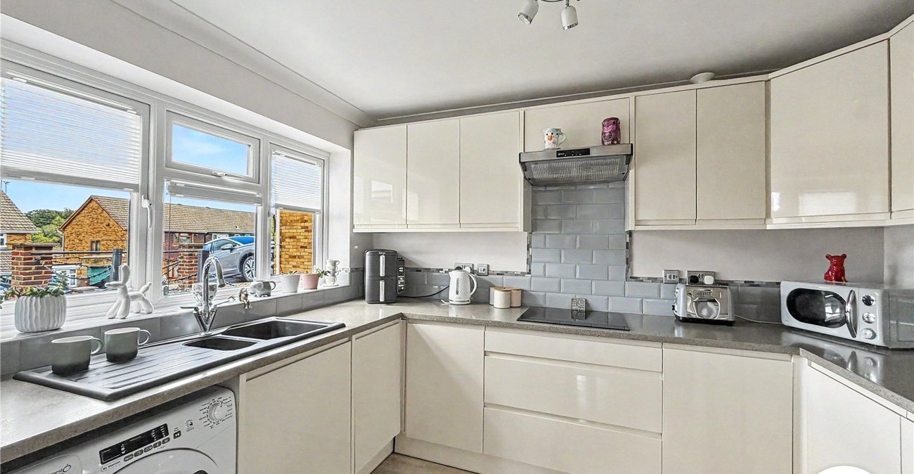 3 bedroom house for sale in Walderslade | Robinson Michael & Jackson