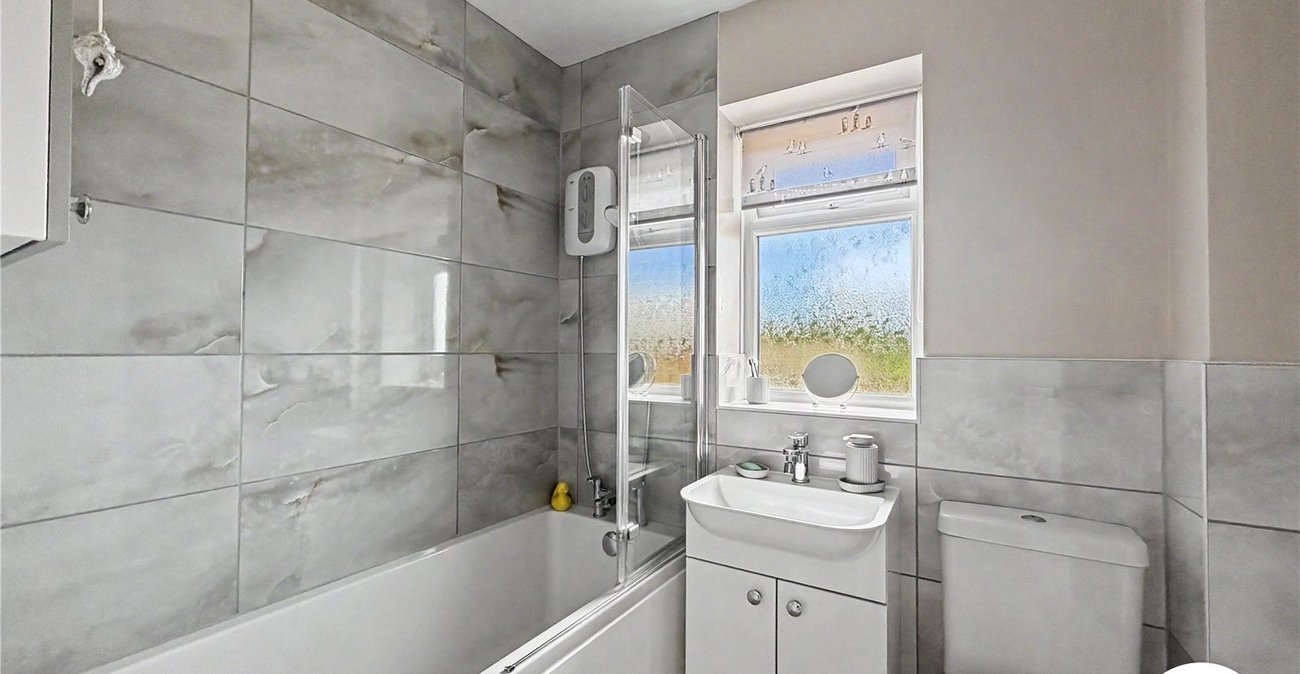3 bedroom house for sale in Walderslade | Robinson Michael & Jackson