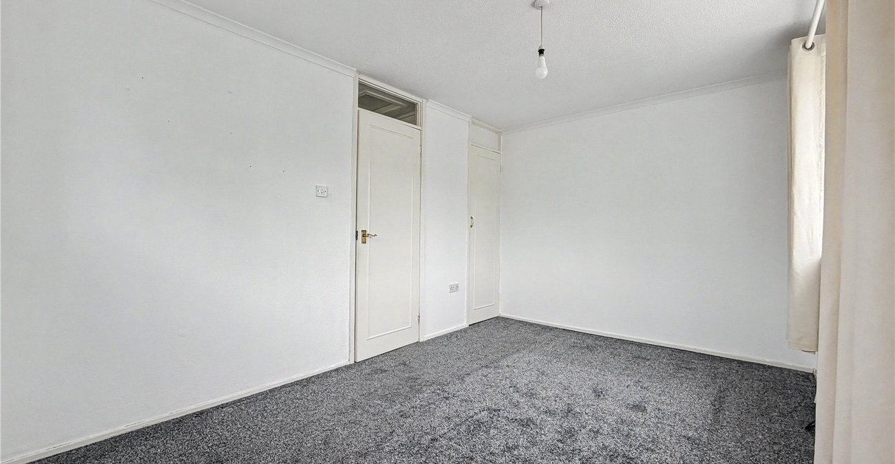 1 bedroom house for sale in Rainham | Robinson Michael & Jackson