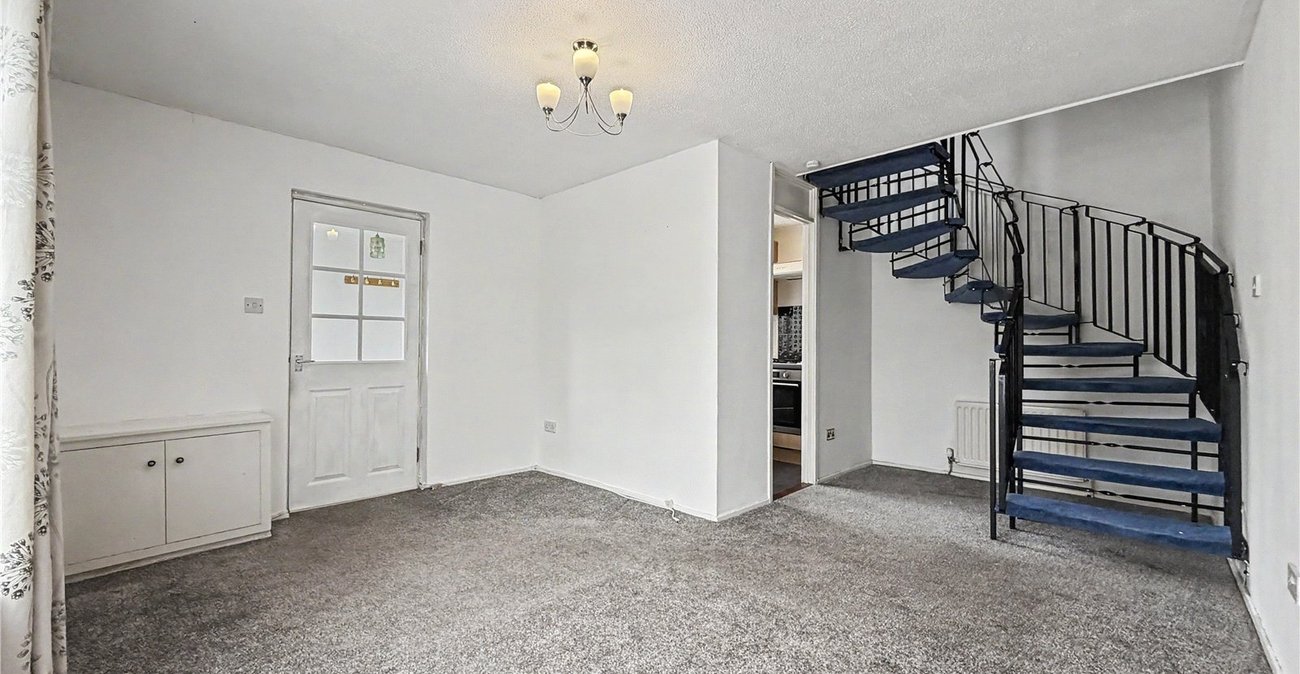 1 bedroom house for sale in Rainham | Robinson Michael & Jackson