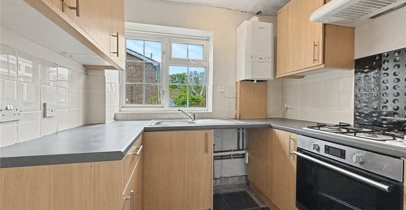 1 bedroom house for sale in Rainham | Robinson Michael & Jackson