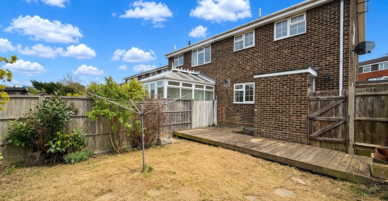 1 bedroom house for sale in Rainham | Robinson Michael & Jackson