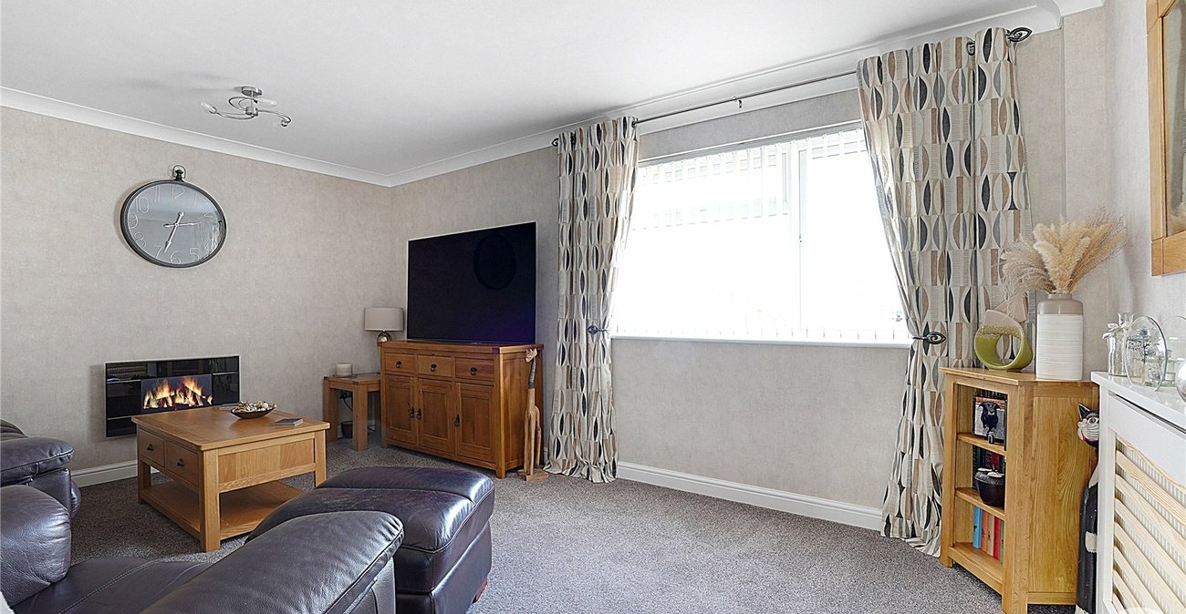 3 bedroom house for sale in Rainham | Robinson Michael & Jackson