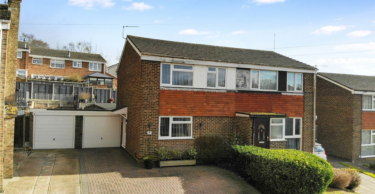 3 bedroom house for sale in Rainham | Robinson Michael & Jackson