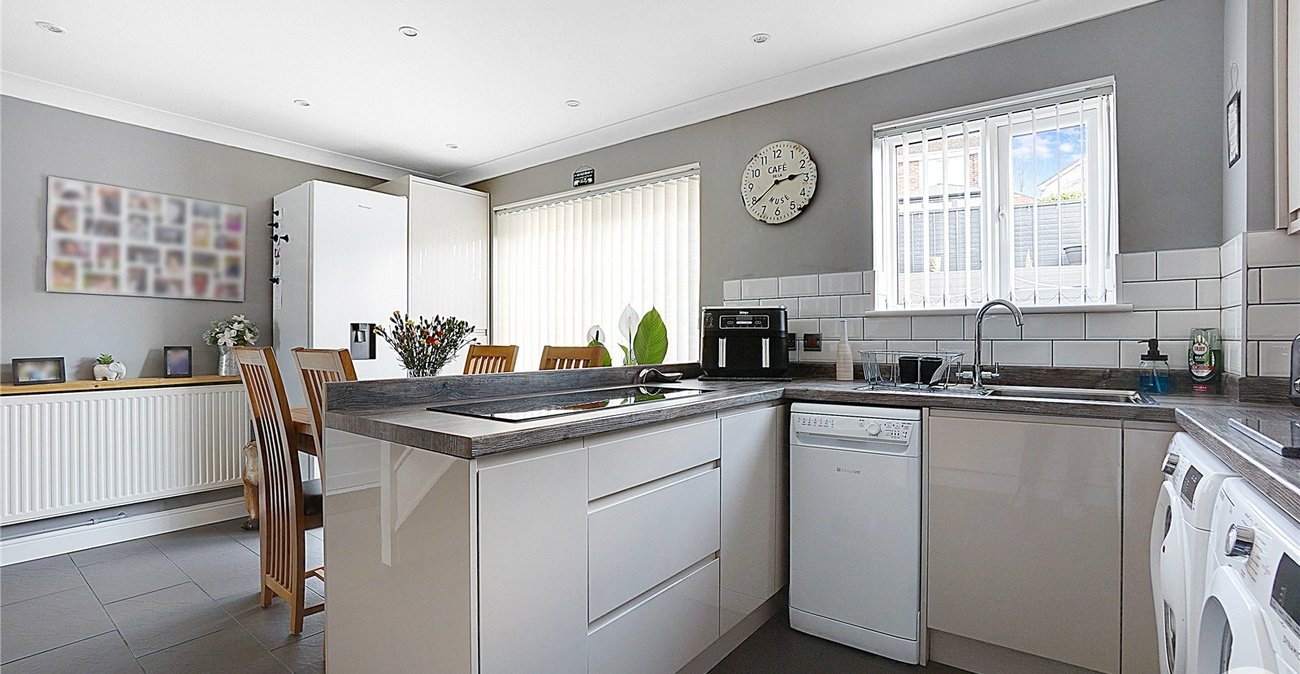 3 bedroom house for sale in Rainham | Robinson Michael & Jackson