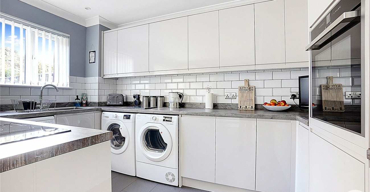 3 bedroom house for sale in Rainham | Robinson Michael & Jackson