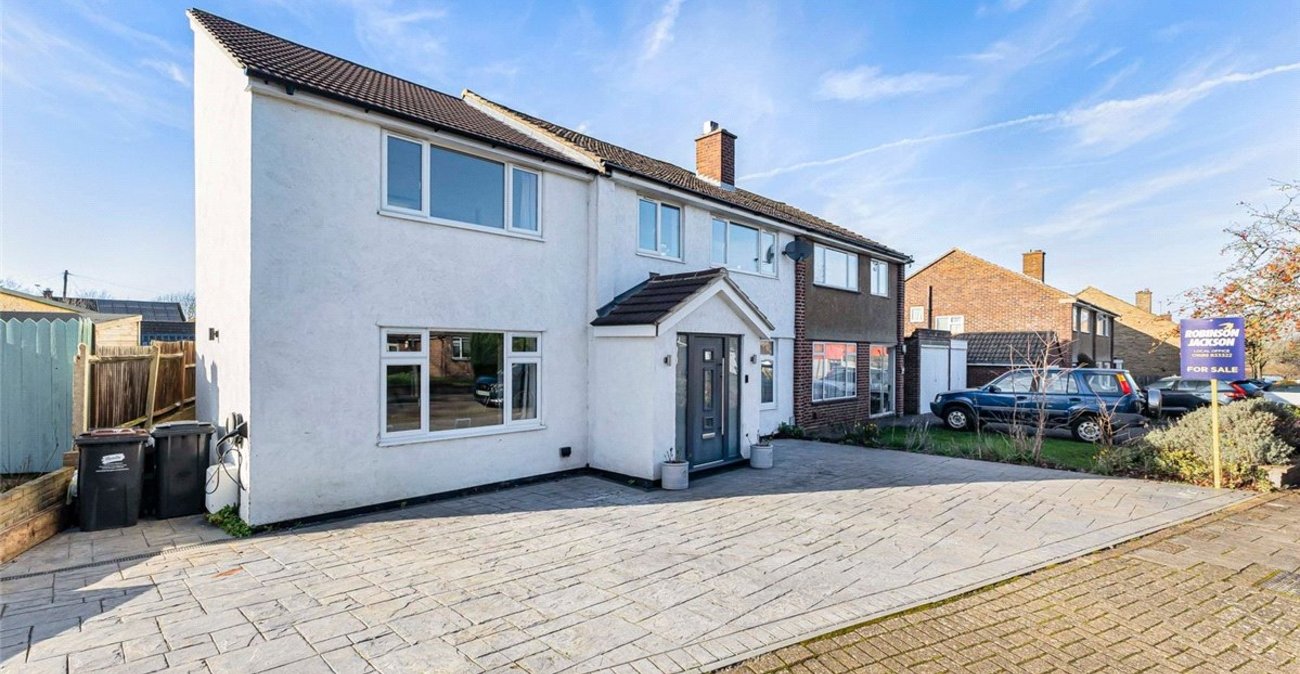 4 bedroom house for sale in Orpington | Robinson Jackson