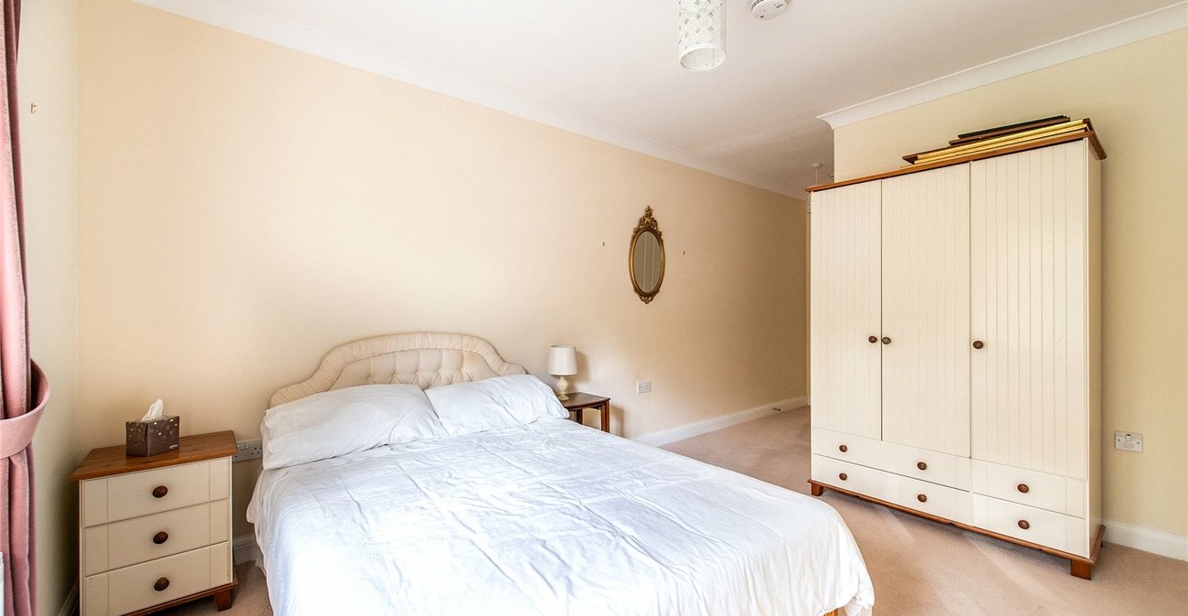 2 bedroom property for sale in Maidstone | Robinson Michael & Jackson