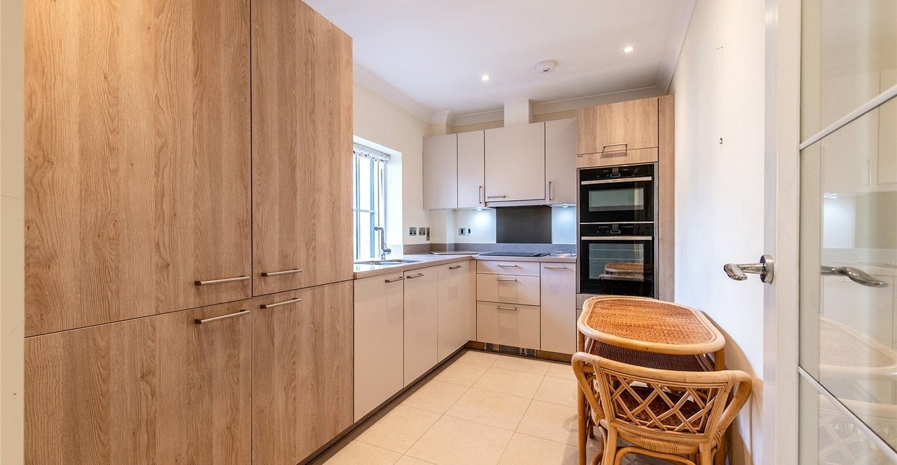 2 bedroom property for sale in Maidstone | Robinson Michael & Jackson