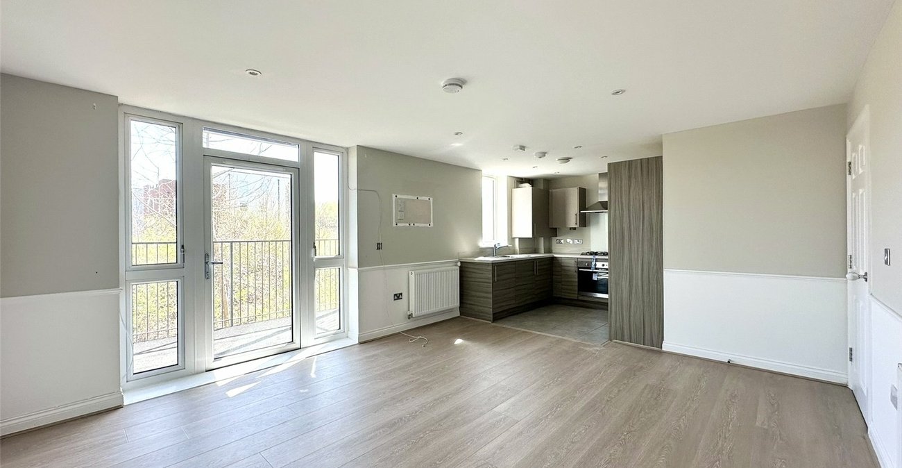 2 bedroom property for sale in Castle Hill | Robinson Jackson