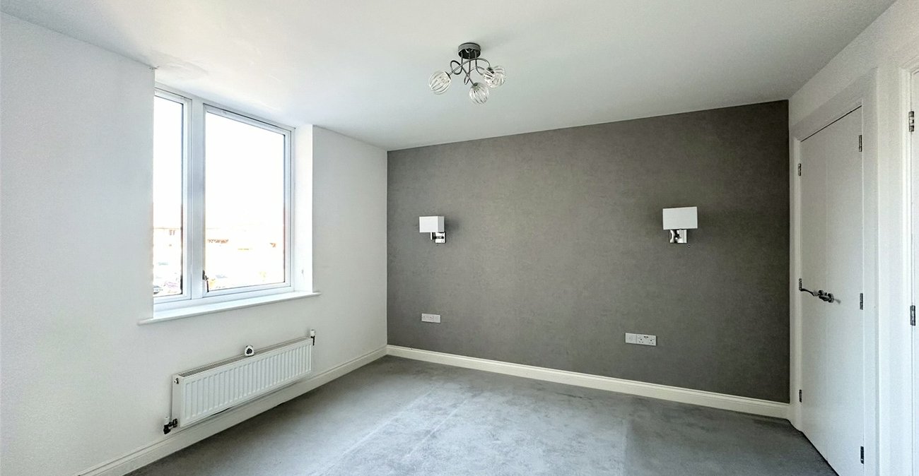 2 bedroom property for sale in Castle Hill | Robinson Jackson