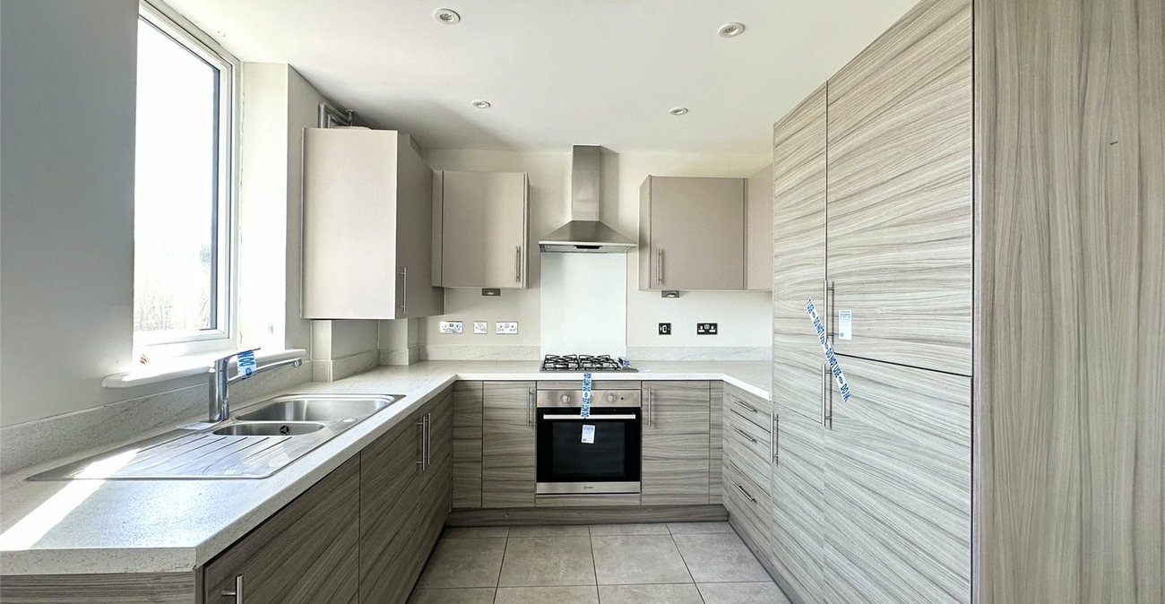 2 bedroom property for sale in Castle Hill | Robinson Jackson