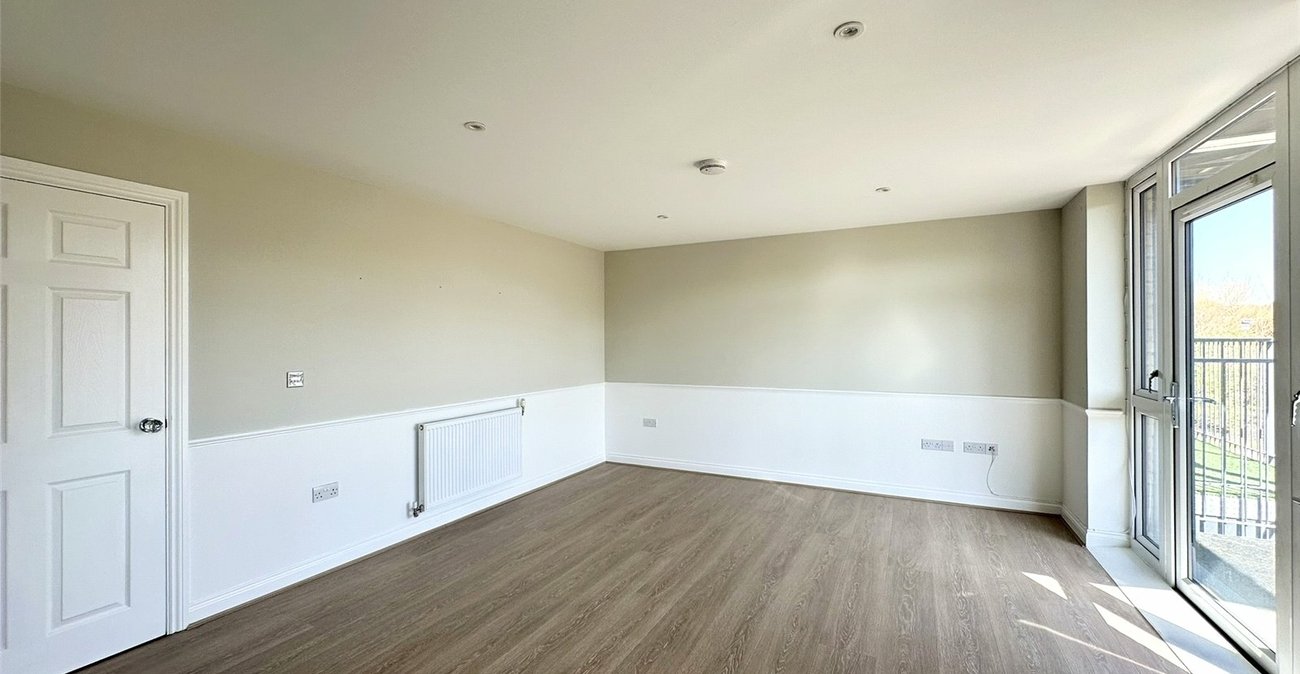 2 bedroom property for sale in Castle Hill | Robinson Jackson