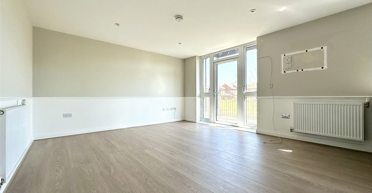 2 bedroom property for sale in Castle Hill | Robinson Jackson