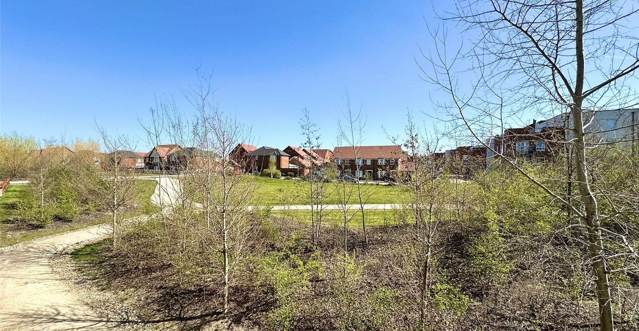 2 bedroom property for sale in Castle Hill | Robinson Jackson