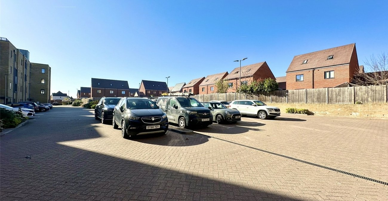 2 bedroom property for sale in Castle Hill | Robinson Jackson