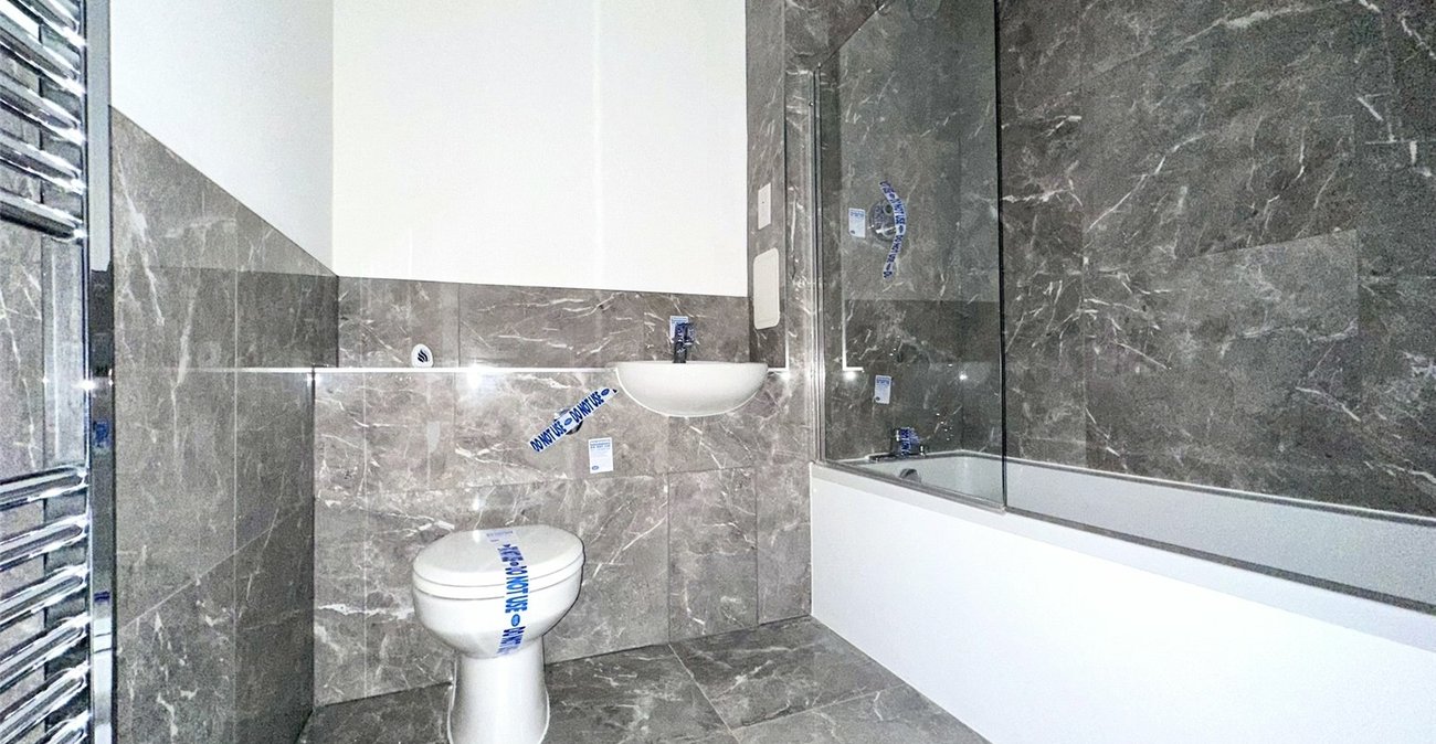 2 bedroom property for sale in Castle Hill | Robinson Jackson