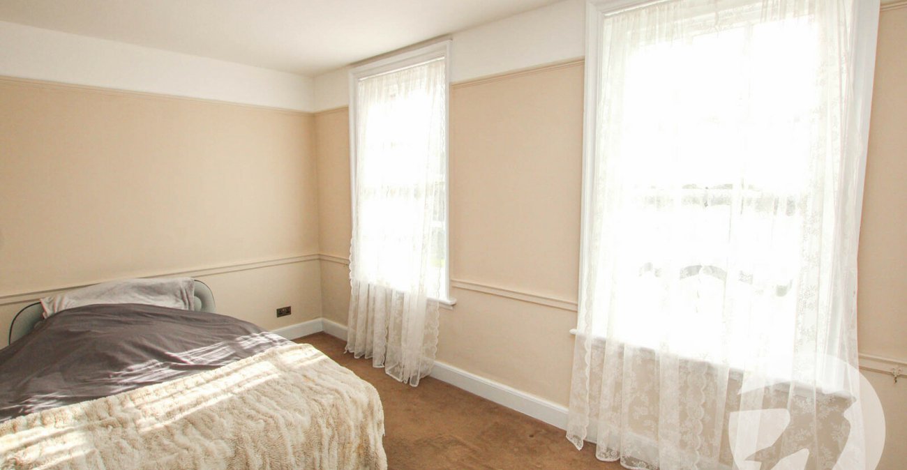 1 bedroom property for sale in London | Robinson Jackson