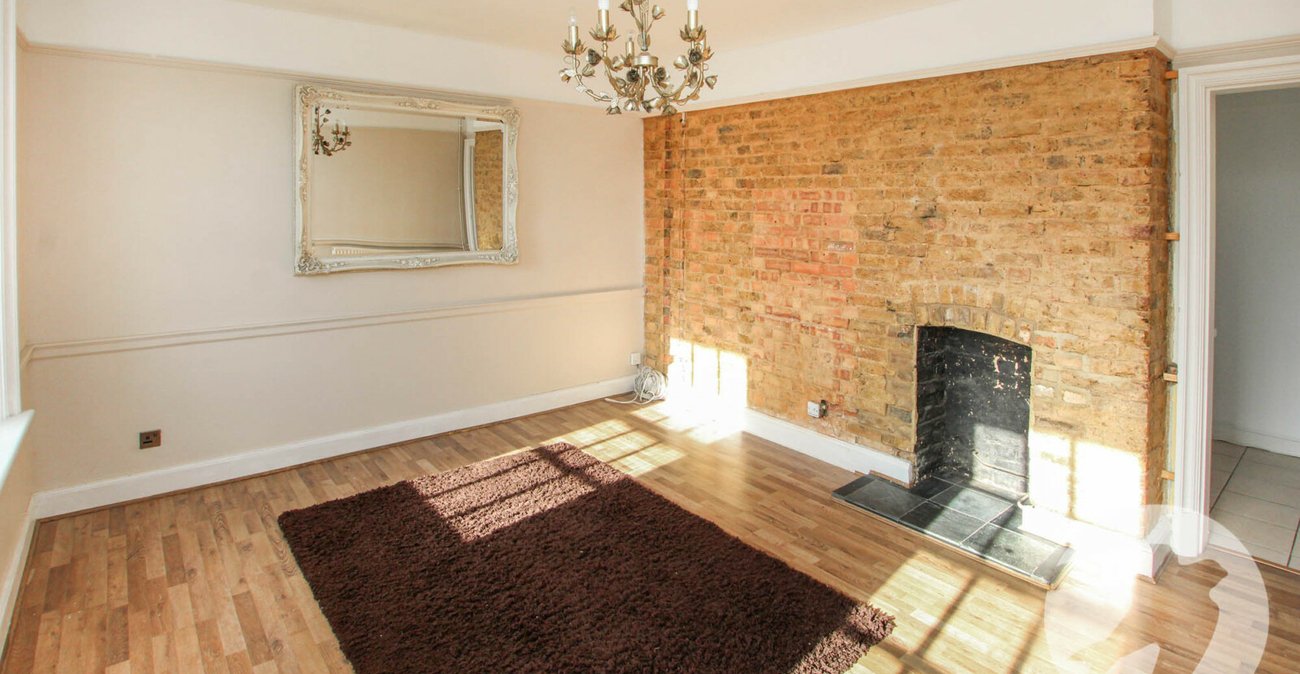 1 bedroom property for sale in London | Robinson Jackson