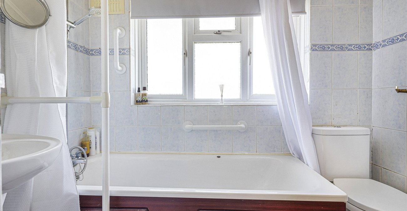 3 bedroom house for sale in Swanley | Robinson Jackson