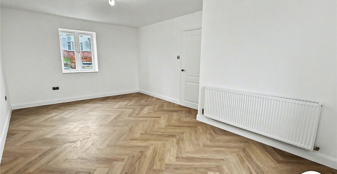 3 bedroom house for sale in Sidcup | Robinson Jackson