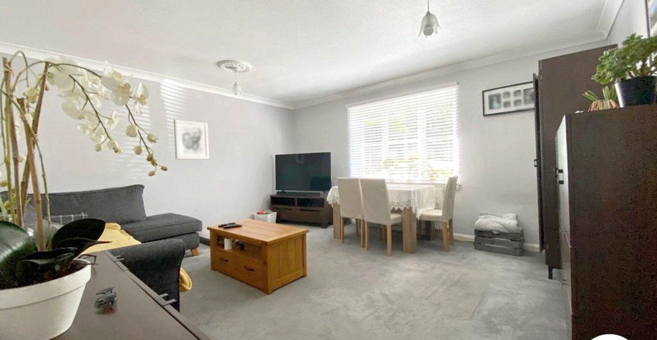 2 bedroom property for sale in Lewisham | Robinson Jackson
