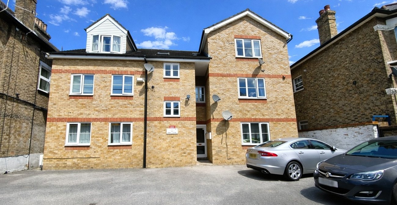 2 bedroom property for sale in Lewisham | Robinson Jackson