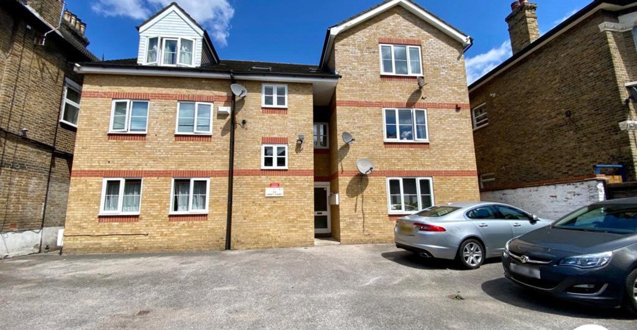 2 bedroom property for sale in Lewisham | Robinson Jackson