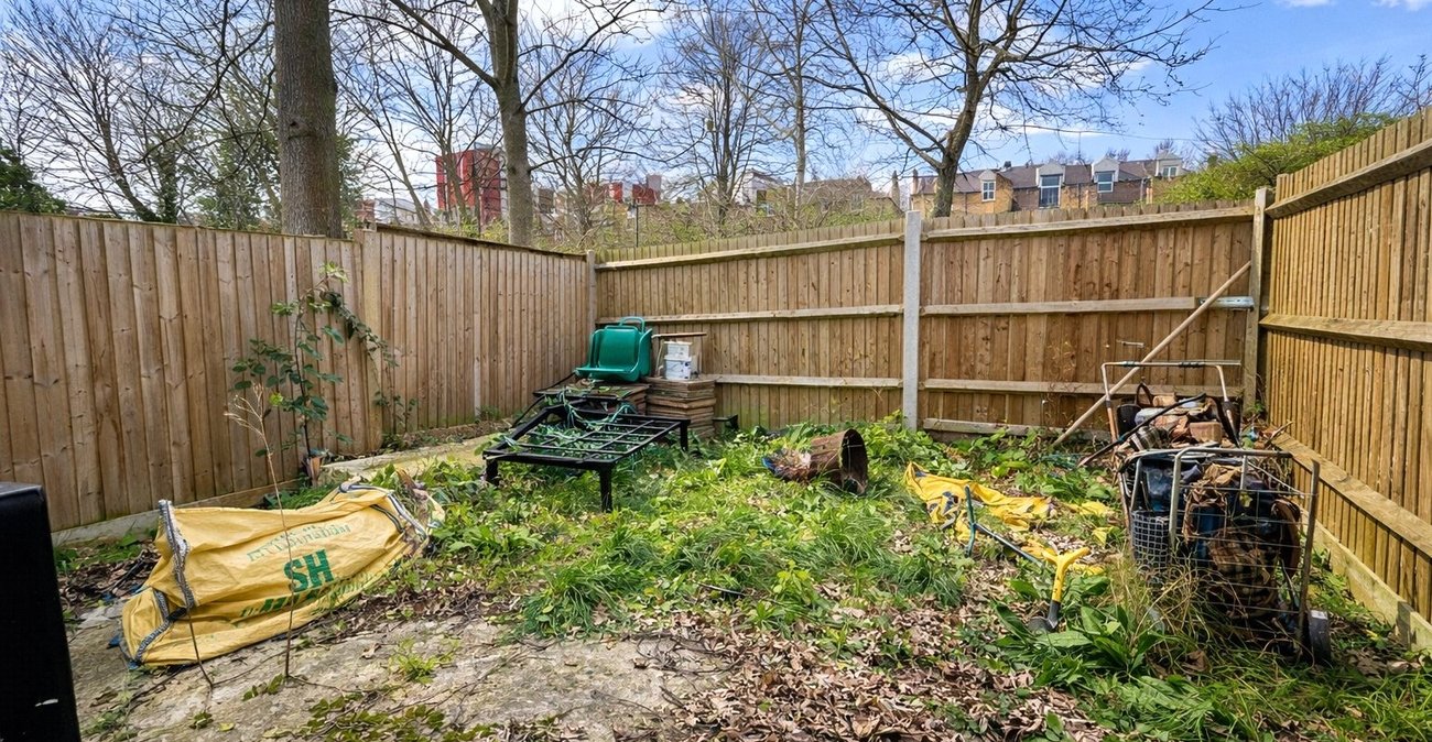 1 bedroom property for sale in London | Robinson Jackson