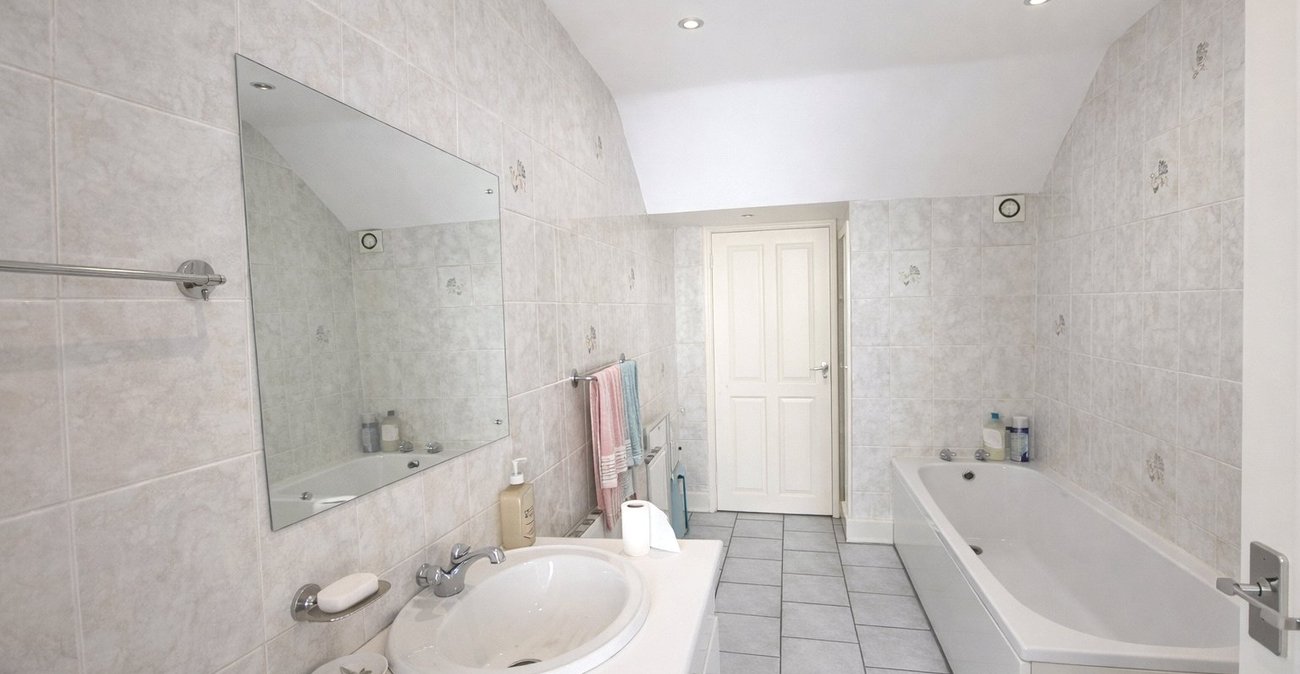 1 bedroom property for sale in London | Robinson Jackson