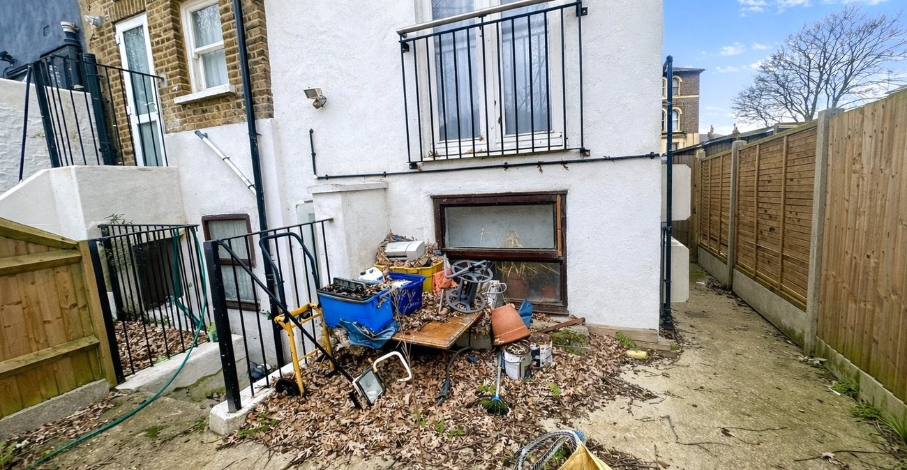 1 bedroom property for sale in London | Robinson Jackson