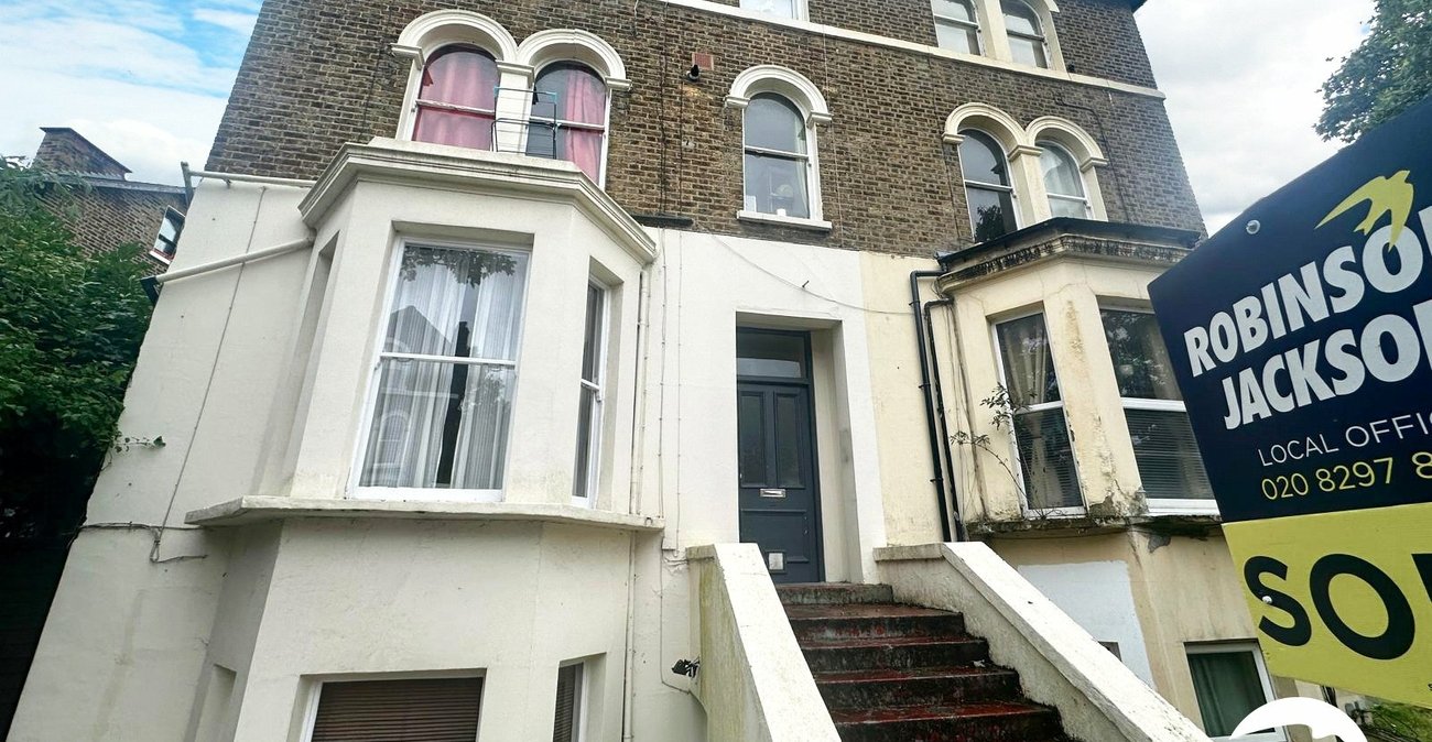 1 bedroom property for sale in London | Robinson Jackson