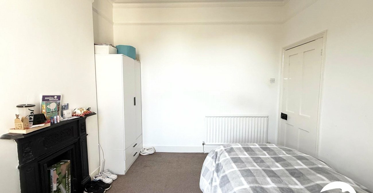 4 bedroom house for sale in London | Robinson Jackson