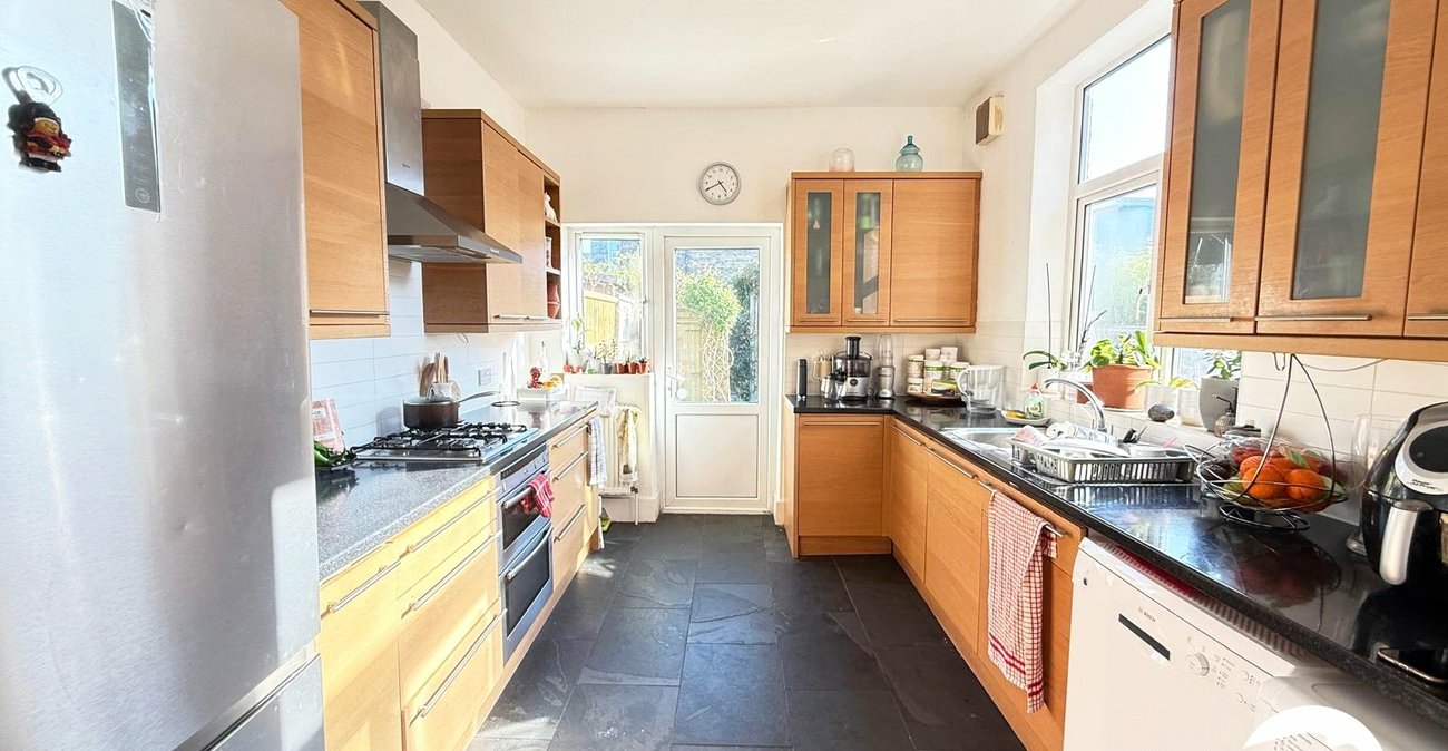 4 bedroom house for sale in London | Robinson Jackson