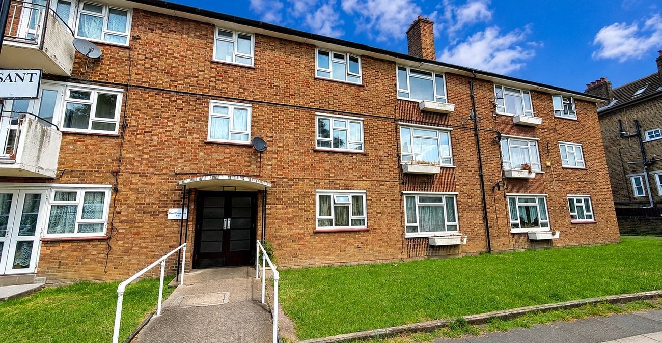 1 bedroom property for sale in London | Robinson Jackson