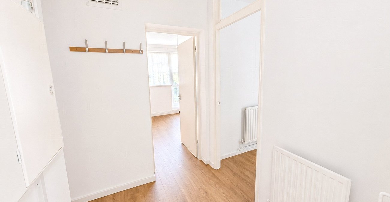 1 bedroom property for sale in London | Robinson Jackson
