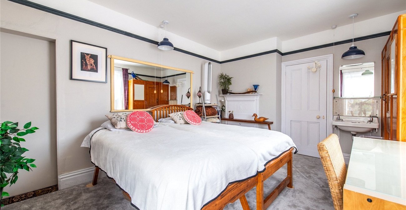 3 bedroom house for sale in Rochester | Robinson Michael & Jackson