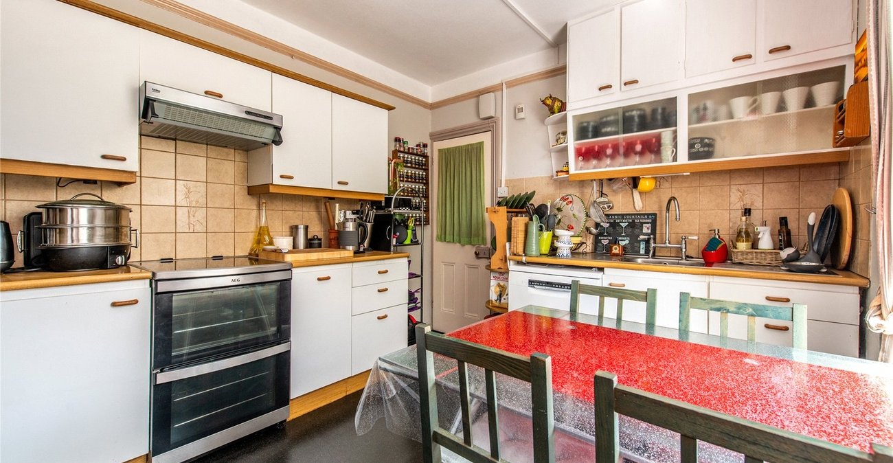 3 bedroom house for sale in Rochester | Robinson Michael & Jackson