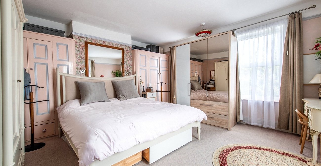3 bedroom house for sale in Rochester | Robinson Michael & Jackson